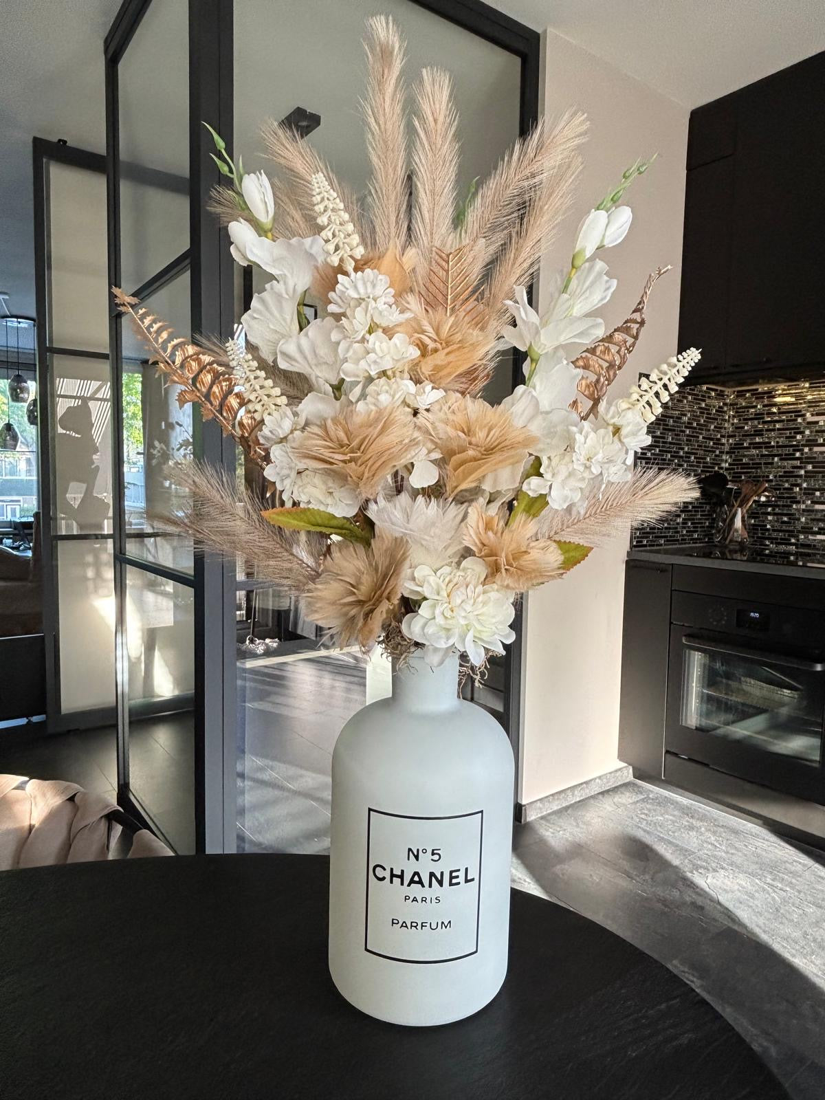 Bloemstuk Classy Beige White